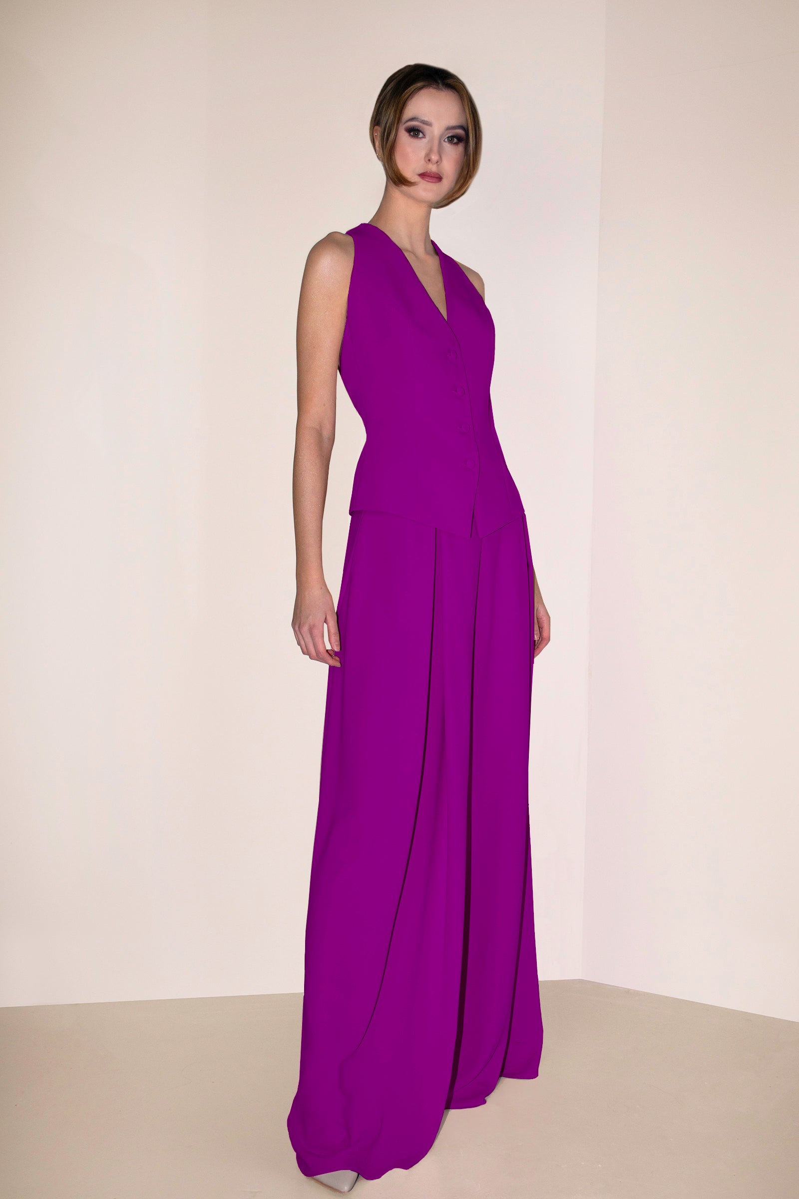 Hera Vest Violet Angelika Jozefczyk front