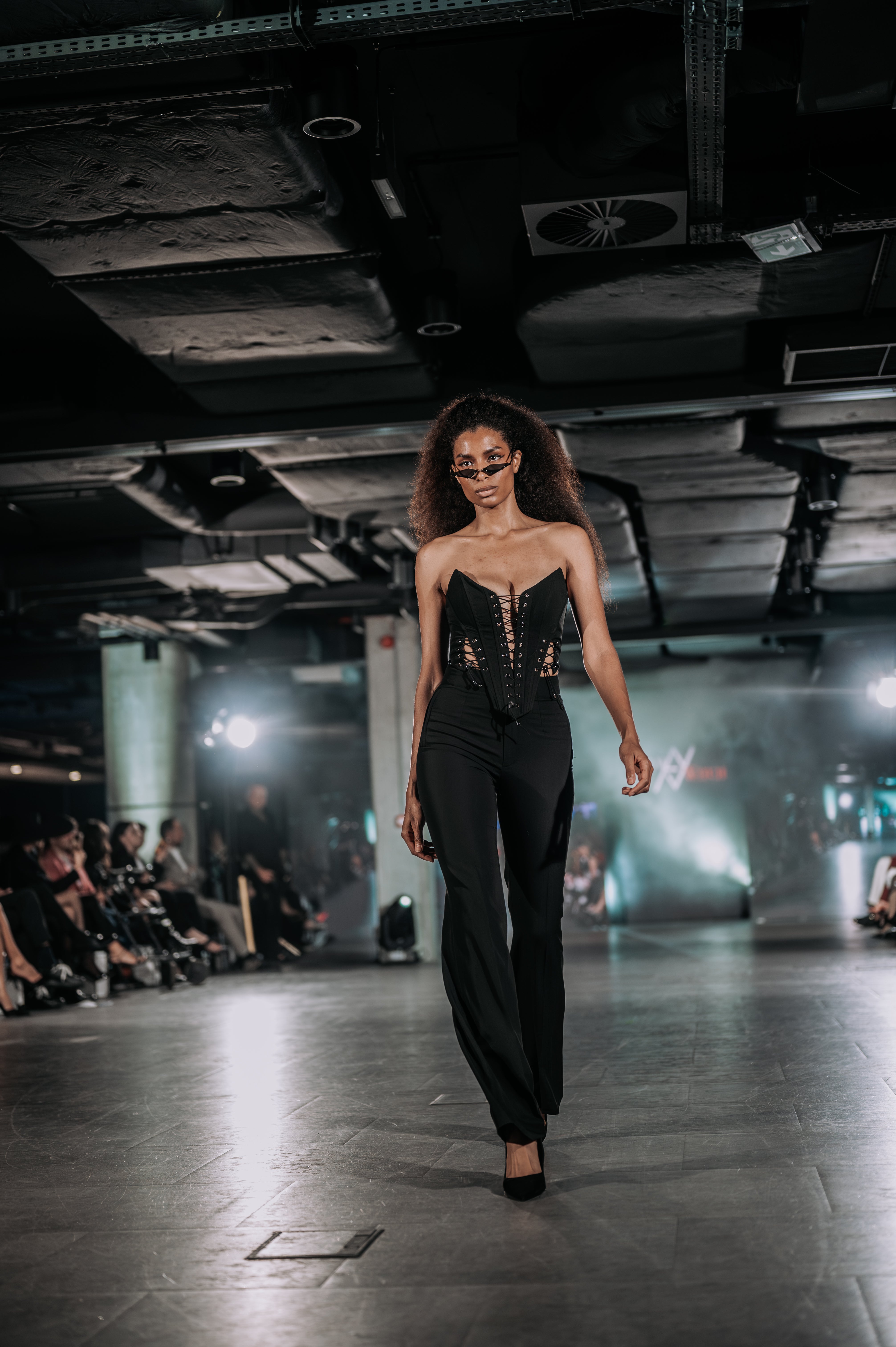 Wool Bustier with Elastic Adjustment