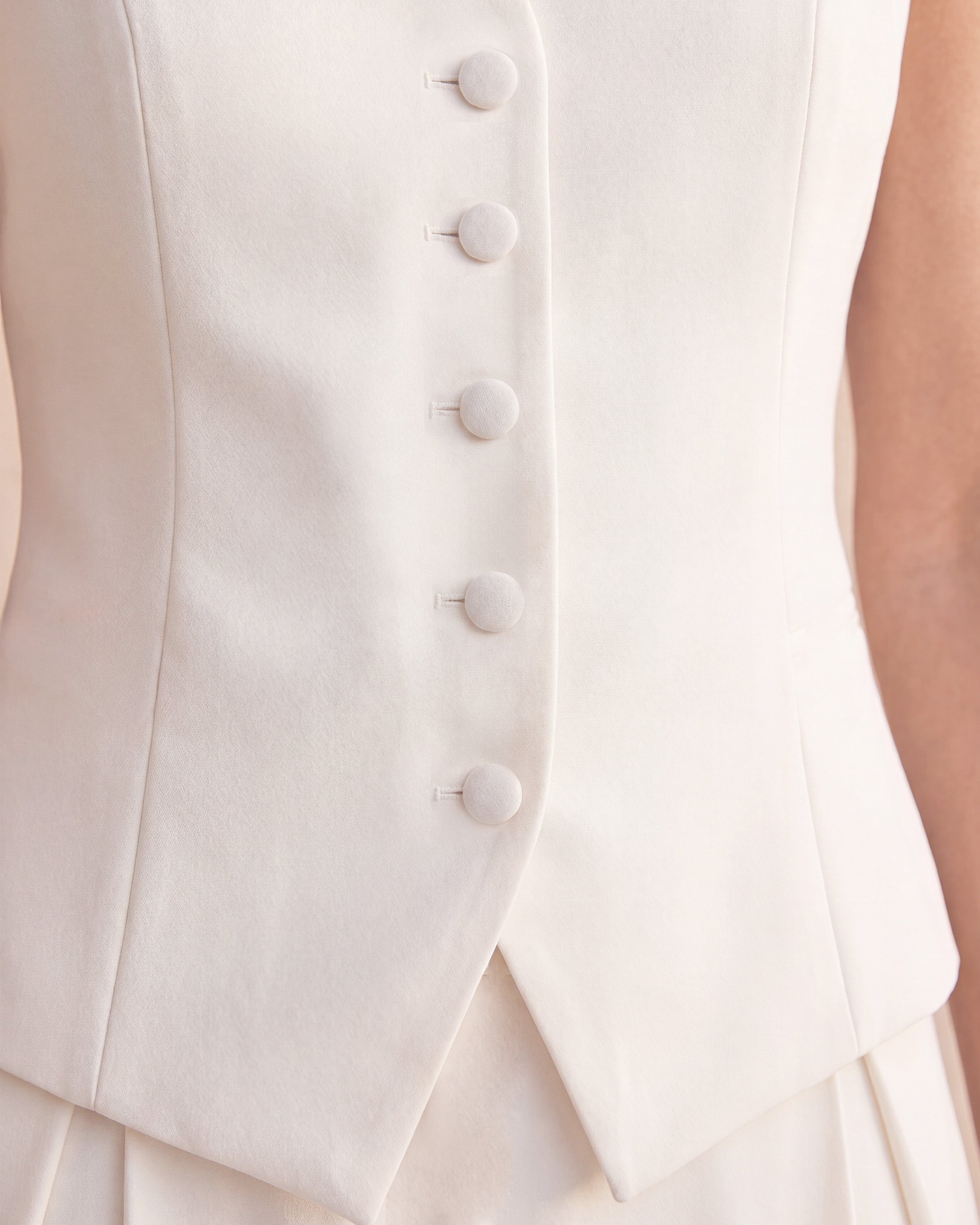 Hera Vest Ecru