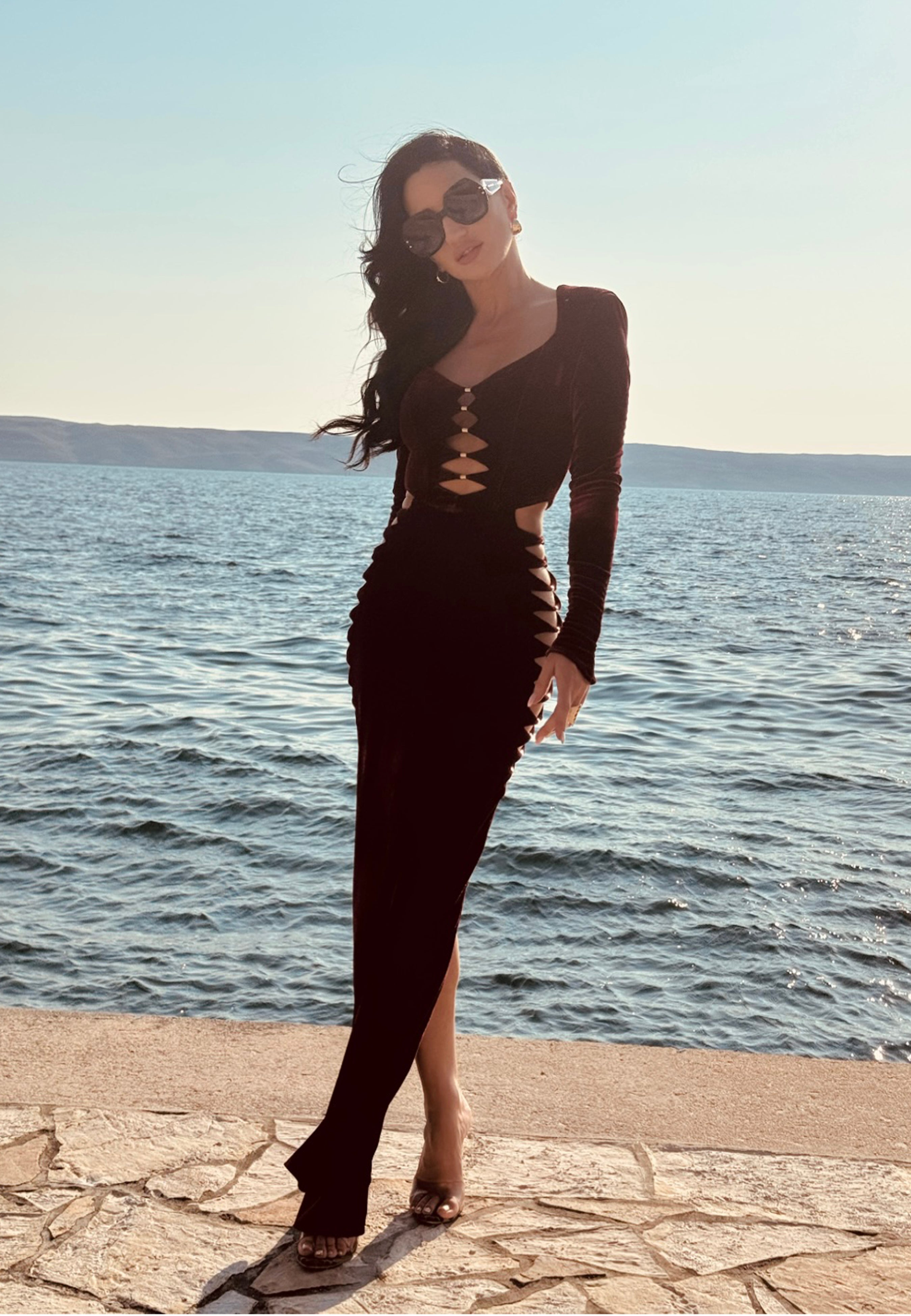 Velvet Dress With Cuttings Glam Witch Burgundy