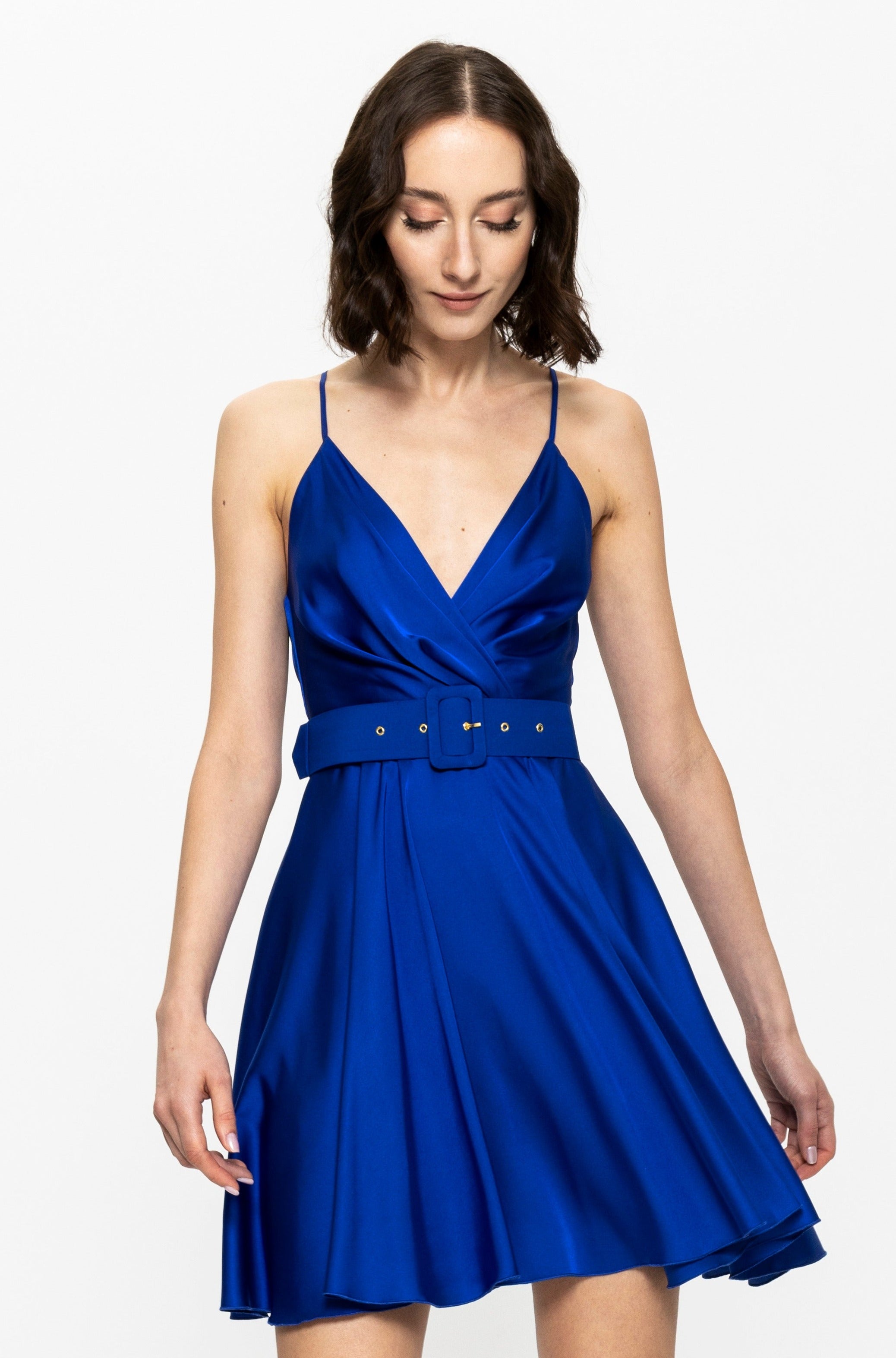 Sukienka mini satynowa niebieska
