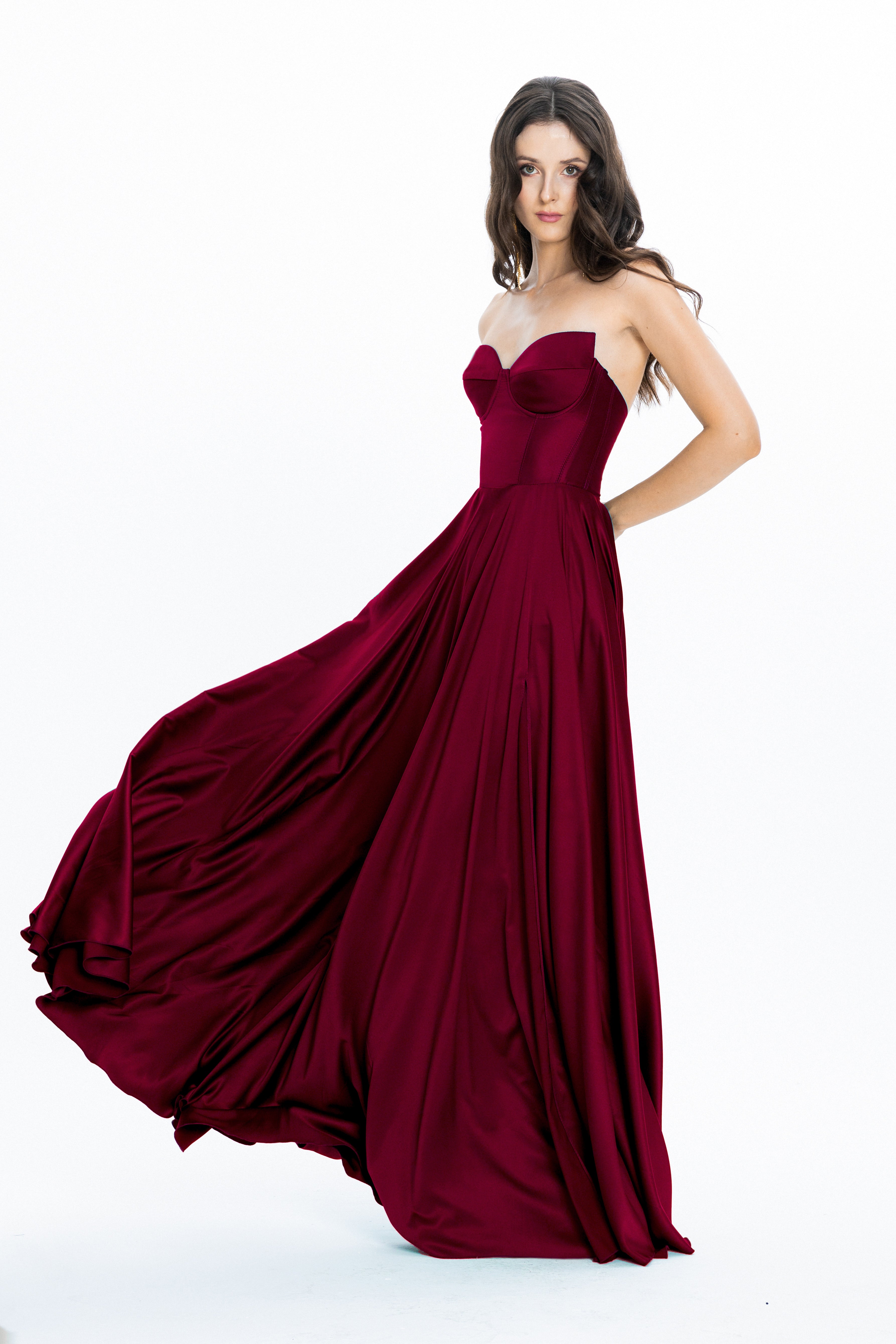 Angelika Jozefczyk Satin Evening Gown Viena Burgundy - Długa satynowa sukienka Viena Bordo