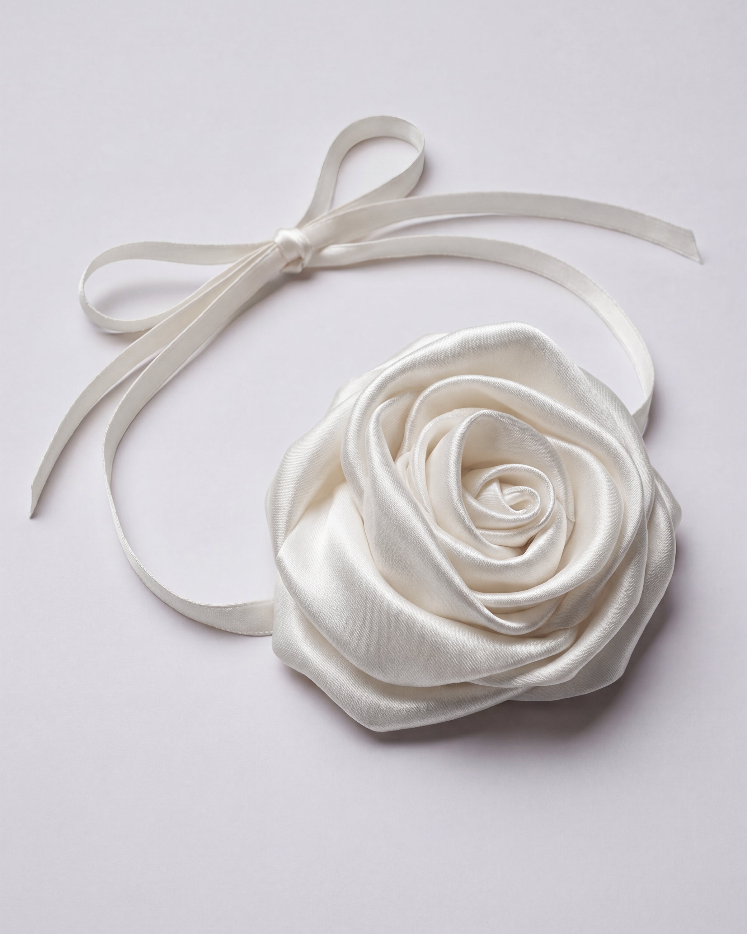 Catrice Satin Rose Choker Off-White