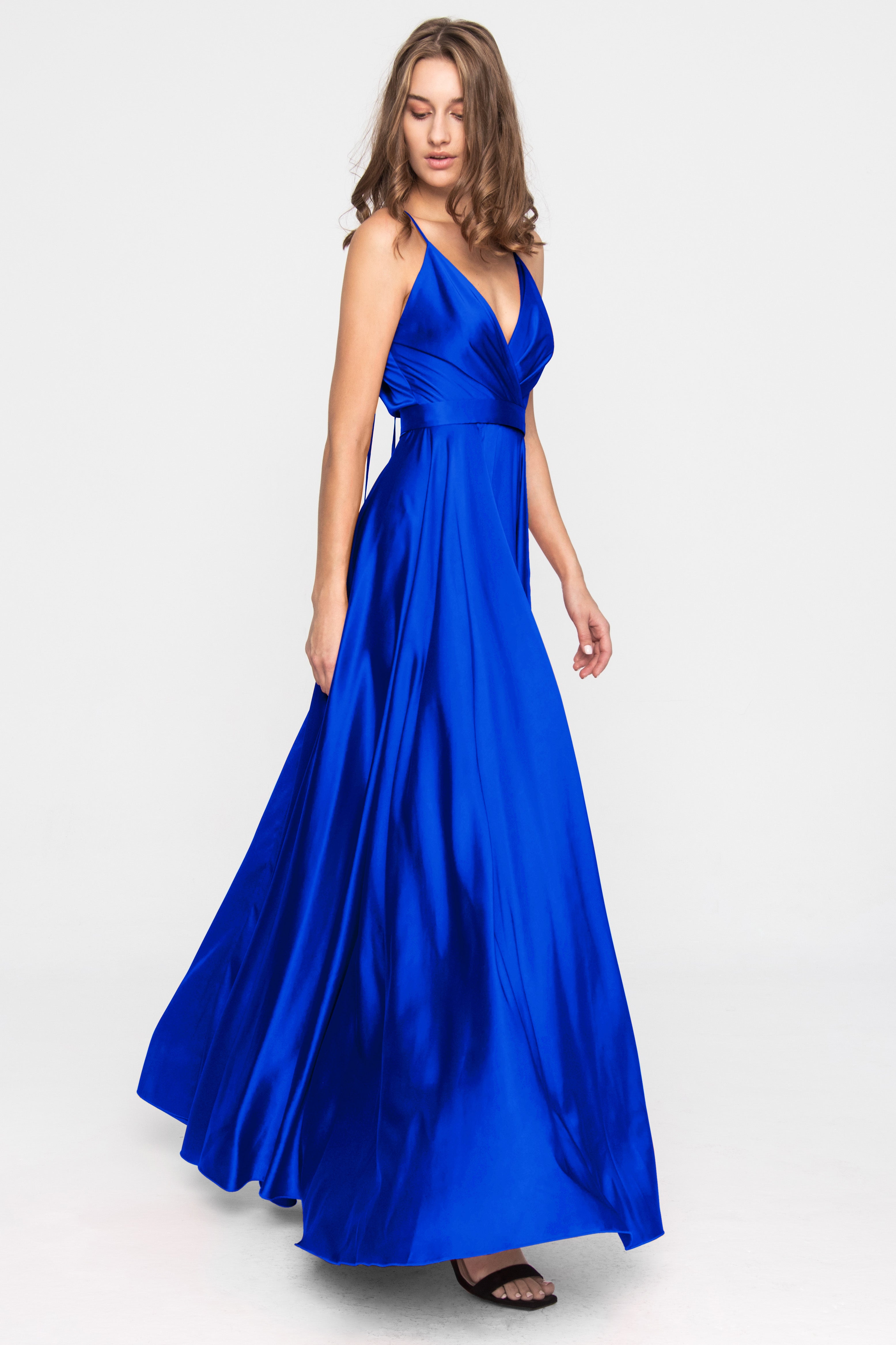 Satynowa długa sukienka wiązana z tyłu Niebieska